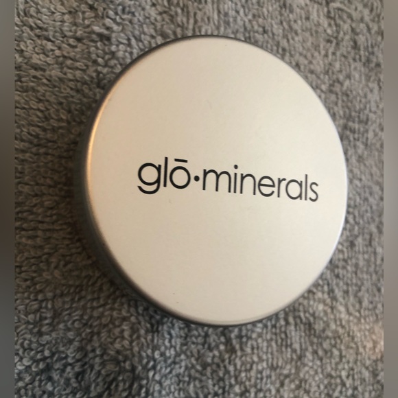Glominerals Loose base powder foundation shade beige light New RE $48 last one - Picture 6 of 11